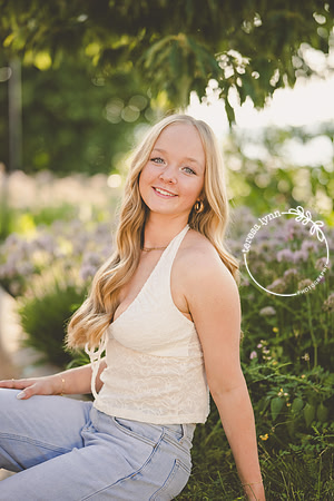 jeans white top senior