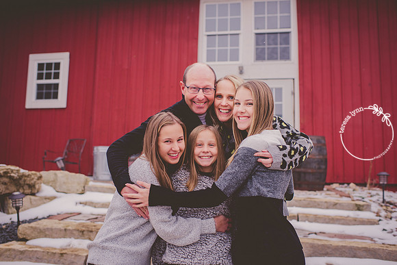 barn family photographer