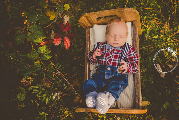 outdoor baby portrait