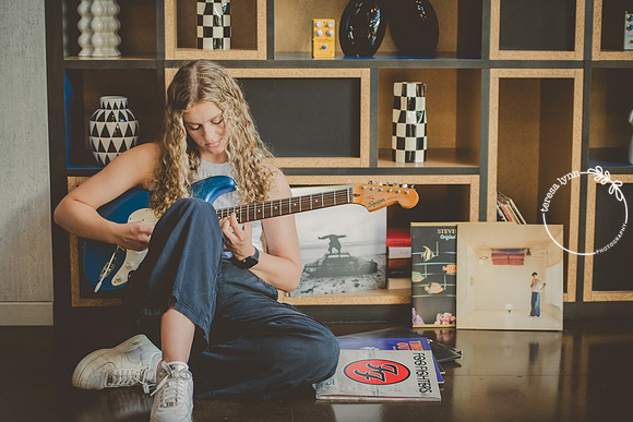 music guitar senior